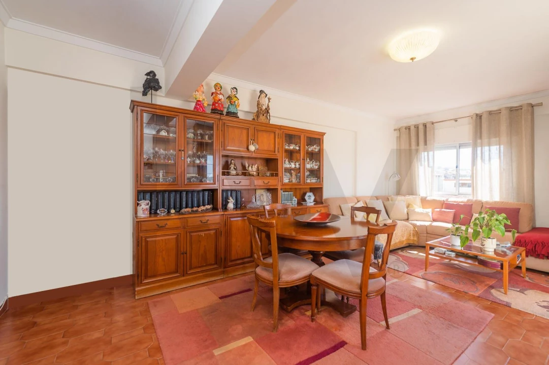Apartamento T3 para Venda em Agualva e Mira-Sintra Foto 5