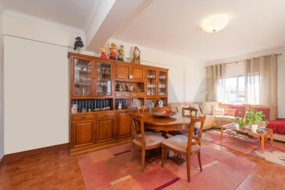 Apartamento T3 para Venda em Agualva e Mira-Sintra