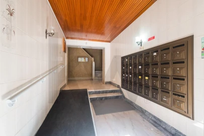 Apartamento T3 para Venda em Agualva e Mira-Sintra