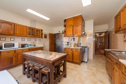 Apartamento T3 para Venda em Agualva e Mira-Sintra