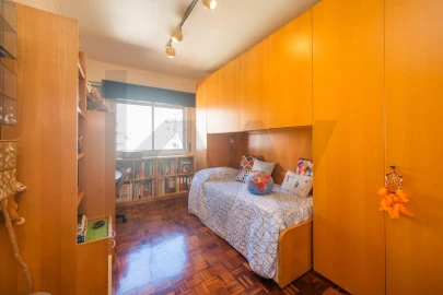 Apartamento T3 para Venda em Agualva e Mira-Sintra
