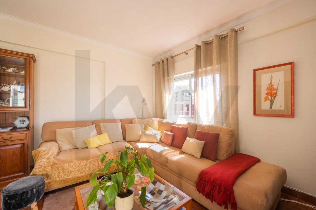 Apartamento T3 para Venda em Agualva e Mira-Sintra Foto 6