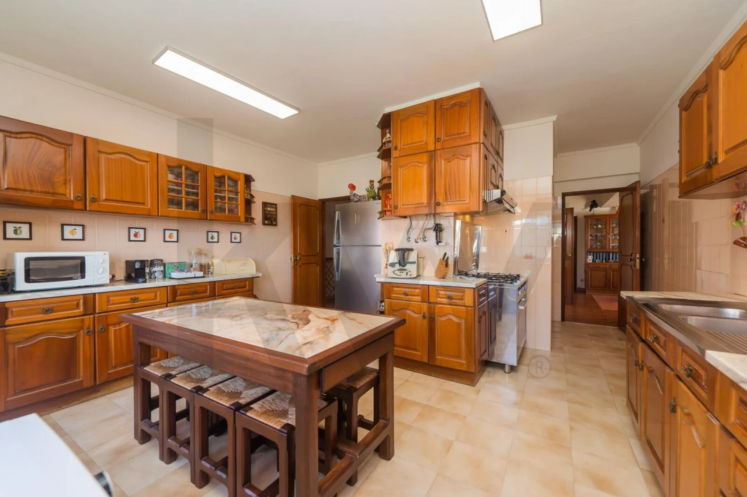 Apartamento T3 para Venda em Agualva e Mira-Sintra Foto 18