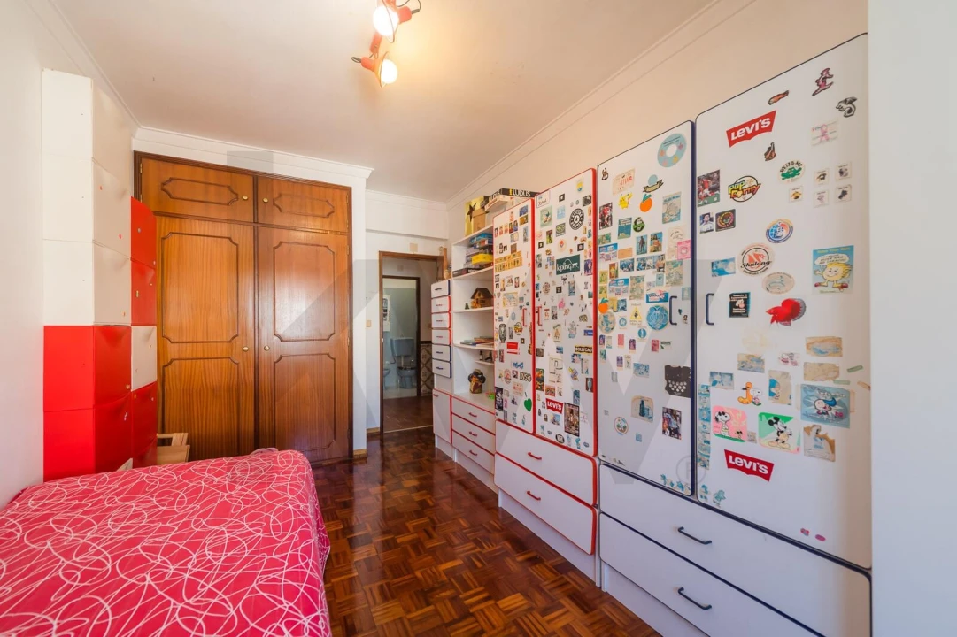 Apartamento T3 para Venda em Agualva e Mira-Sintra Foto 32