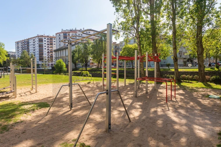 Apartamento T3 para Venda em Agualva e Mira-Sintra Foto 43