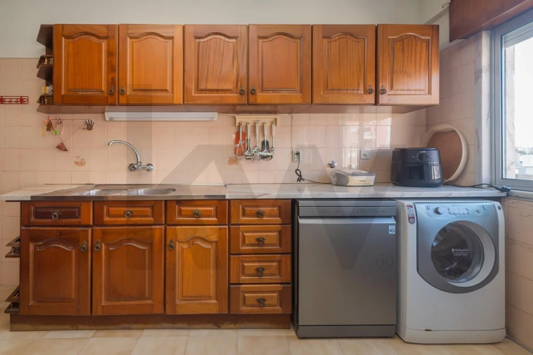 Apartamento T3 para Venda em Agualva e Mira-Sintra Foto 21