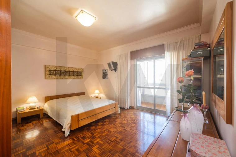 Apartamento T3 para Venda em Agualva e Mira-Sintra Foto 36