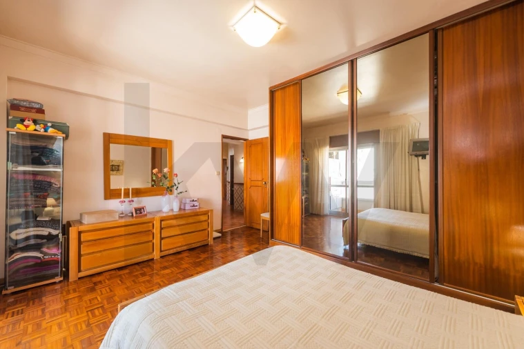 Apartamento T3 para Venda em Agualva e Mira-Sintra Foto 38