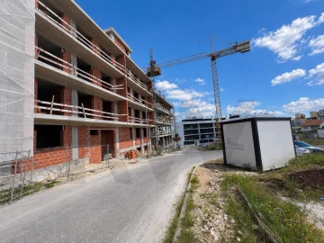 Apartamento T3 para Venda em Santo António dos Cavaleiros e Frielas