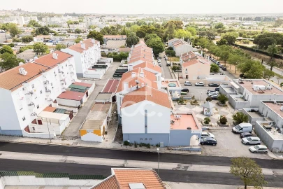 Negócio para Venda em Malagueira e Horta das Figueiras