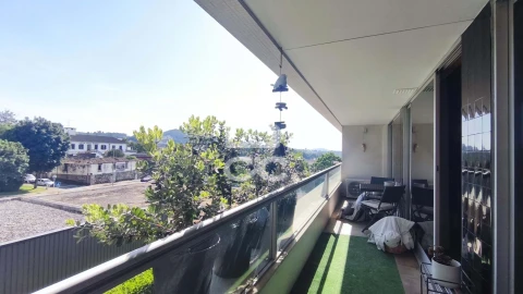 Apartamento T3 para Venda em Creixomil