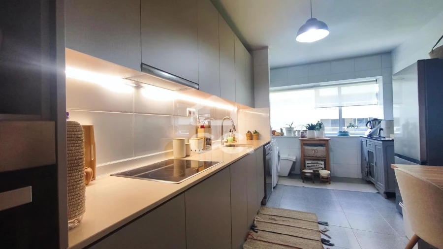 Apartamento T3 para Venda em Creixomil Foto 3