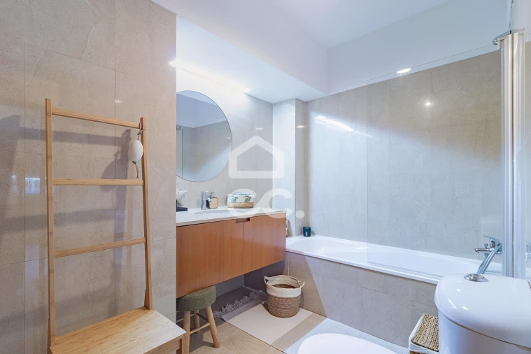 Apartamento T3 para Venda em Creixomil Foto 17