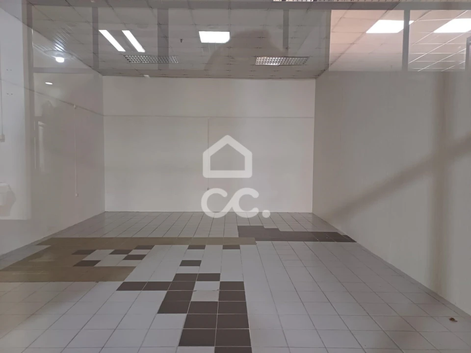 Negócio para Arrendamento em Vilarinho das Cambas Foto 1