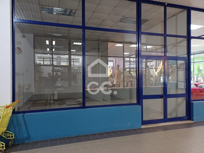 Negócio para Arrendamento em Vilarinho das Cambas Foto 2