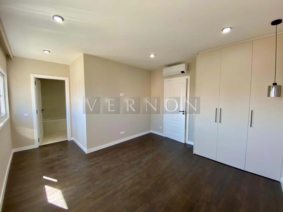 Apartamento T4 para Venda em Armação de Pera Foto 8