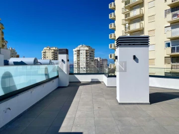 Apartamento T4 para Venda em Armação de Pera