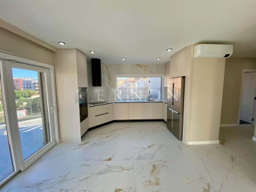 Apartamento T4 para Venda em Armação de Pera