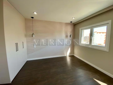 Apartamento T4 para Venda em Armação de Pera