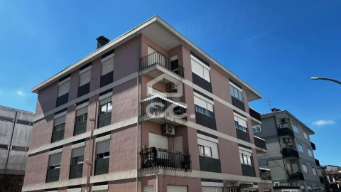 Apartamento T3 para Venda em Penafiel