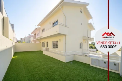 Moradia T4 para Venda em Santa Marinha e São Pedro da Afurada