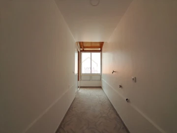 Moradia T2 para Venda em Funchal (São Pedro)