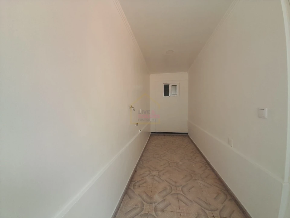 Moradia T2 para Venda em Funchal (São Pedro) Foto 4