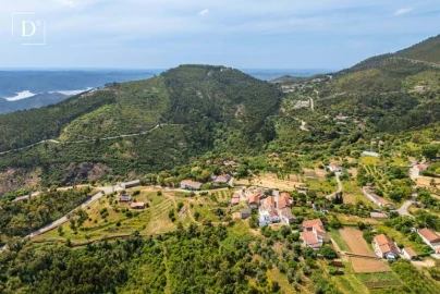 Moradia T7 para Venda em Monchique