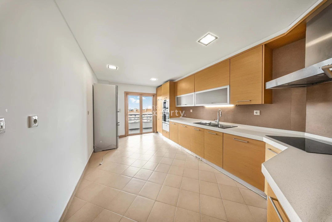 Apartamento T2 para Arrendamento em Mafra Foto 3