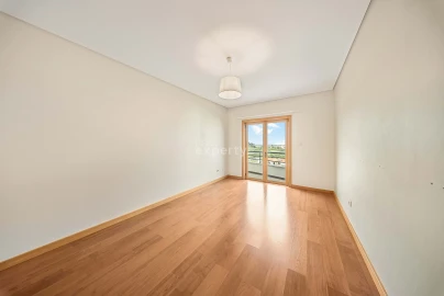 Apartamento T2 para Arrendamento em Mafra