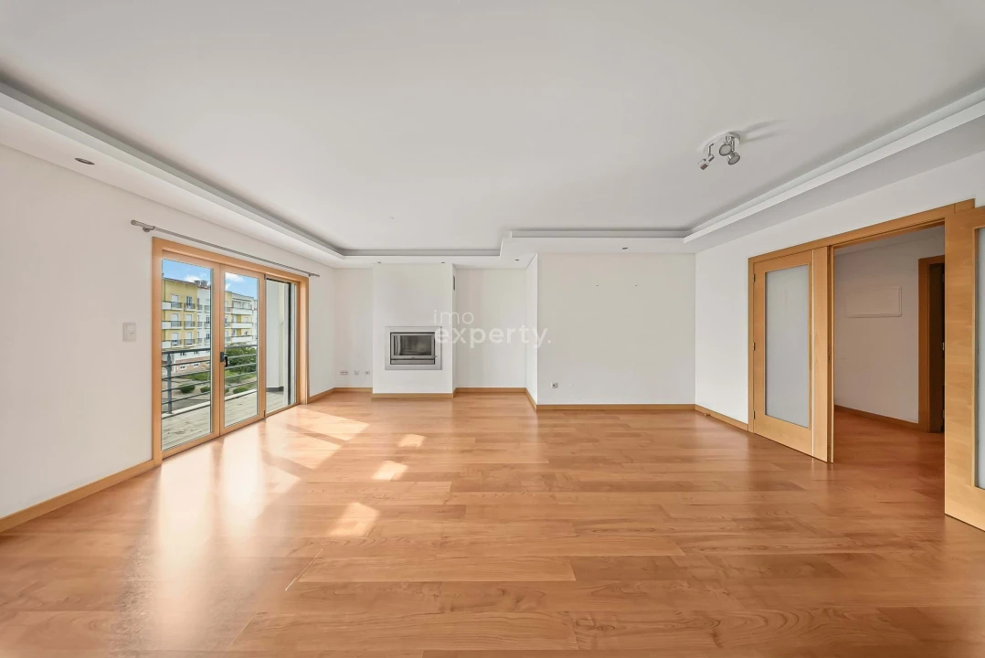 Apartamento T2 para Arrendamento em Mafra Foto 9