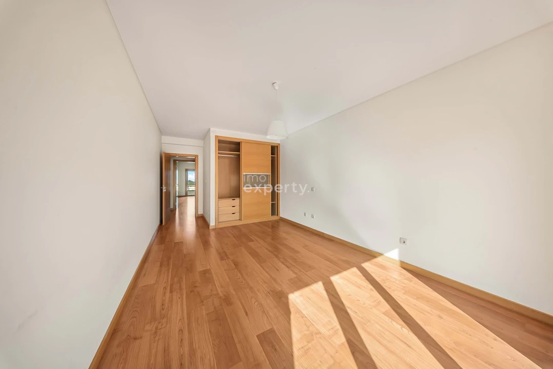 Apartamento T2 para Arrendamento em Mafra Foto 24
