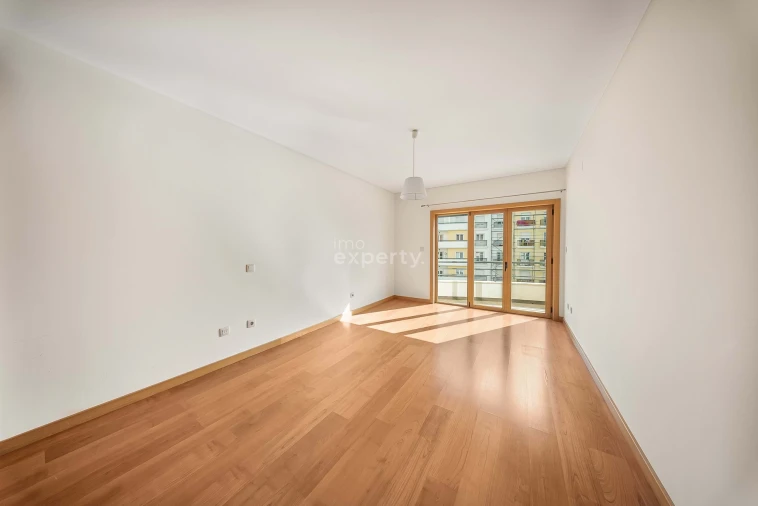 Apartamento T2 para Arrendamento em Mafra Foto 23