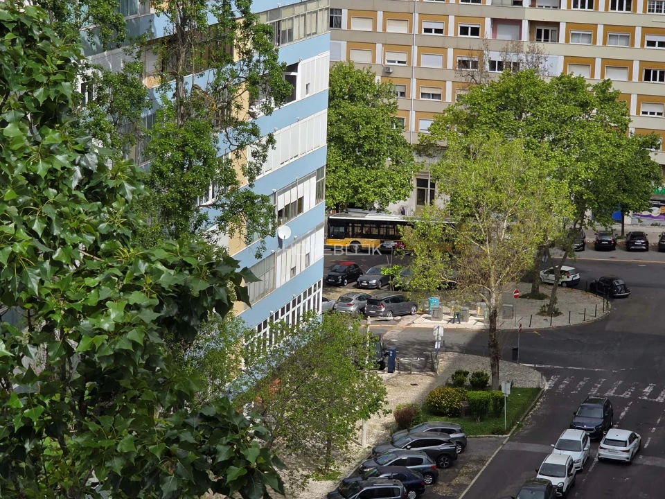 Apartamento T3 para Venda em Benfica Foto 5