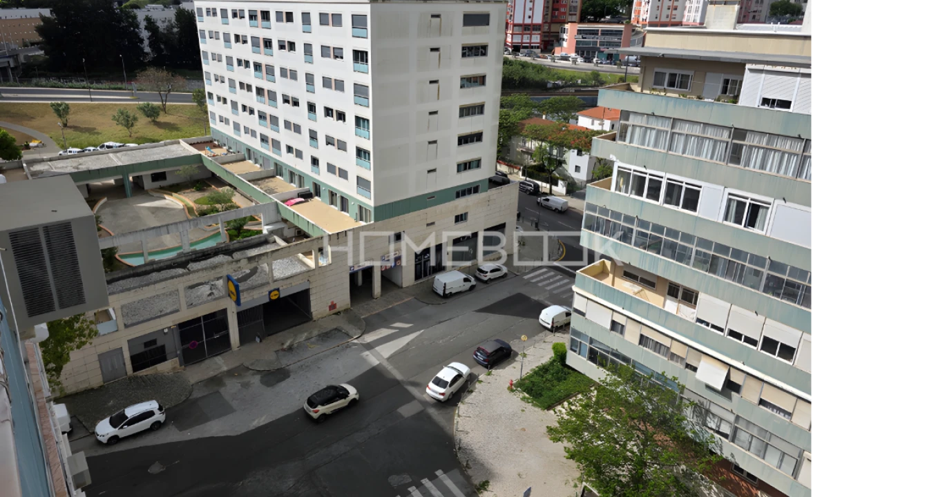 Apartamento T3 para Venda em Benfica Foto 1