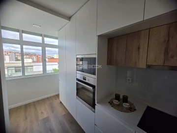 Apartamento T3 para Venda em Benfica