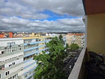 Apartamento T3 para Venda em Benfica