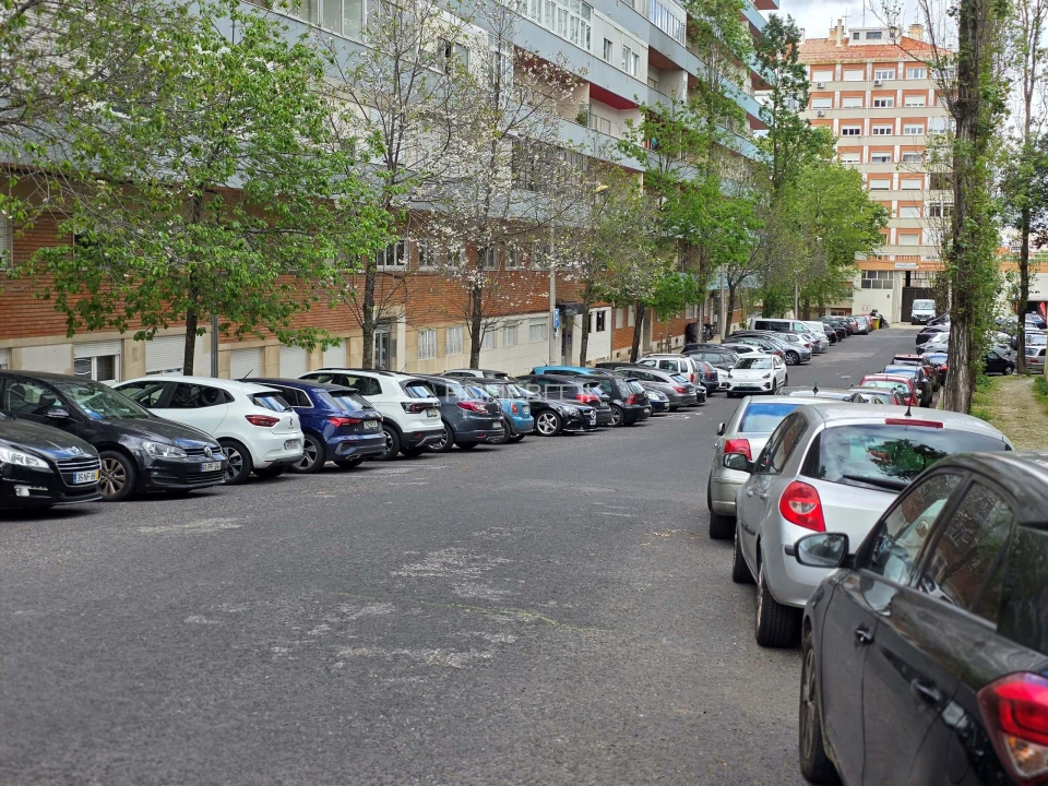 Apartamento T3 para Venda em Benfica Foto 25