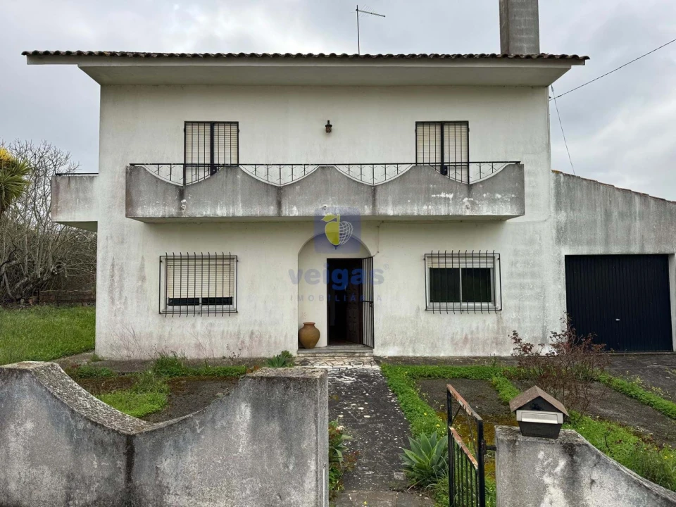 Moradia T4 para Venda em São Pedro de Tomar Foto 1