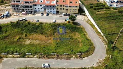 Terreno para Venda em Miragaia e Marteleira
