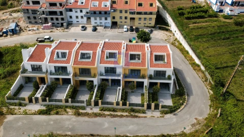Terreno para Venda em Miragaia e Marteleira