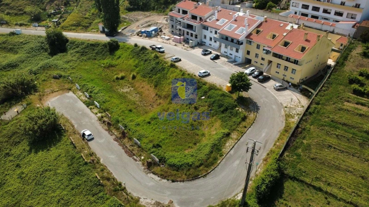 Terreno para Venda em Miragaia e Marteleira Foto 2