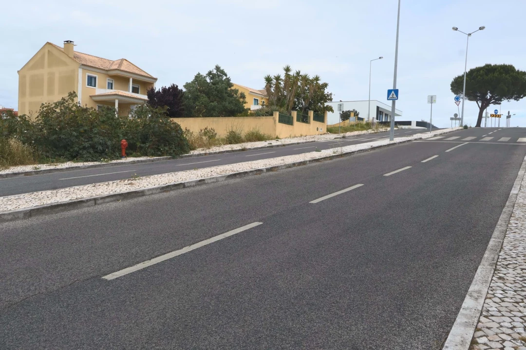 Terreno para Venda em Carcavelos e Parede Foto 23