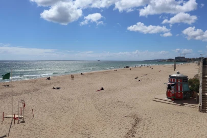 Terreno para Venda em Carcavelos e Parede