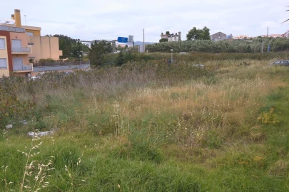 Terreno para Venda em Carcavelos e Parede