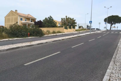Terreno para Venda em Carcavelos e Parede