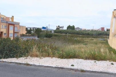 Terreno para Venda em Carcavelos e Parede