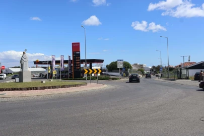 Terreno para Venda em Carcavelos e Parede