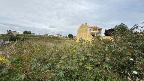 Terreno para Venda em Carcavelos e Parede