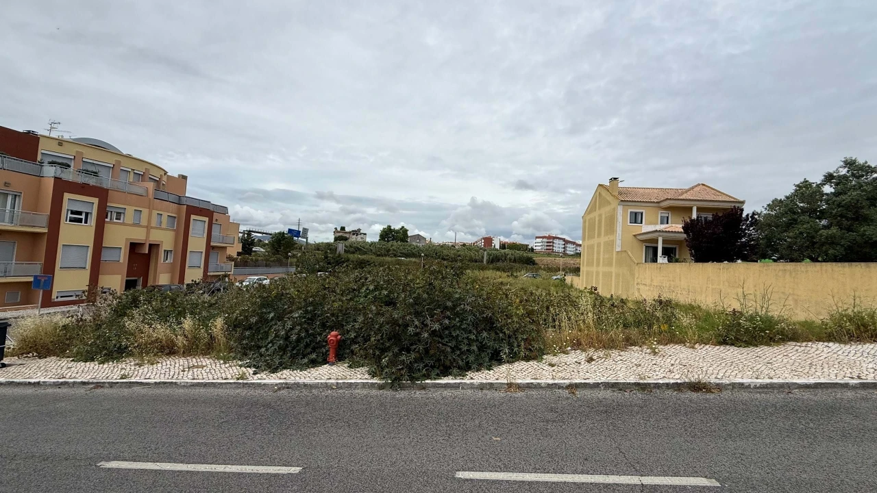 Terreno para Venda em Carcavelos e Parede Foto 35